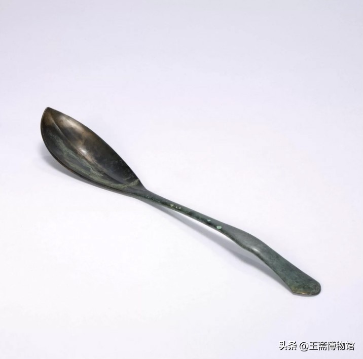 小小的汤勺，可以换一套房，最高拍卖价竟然高达207万