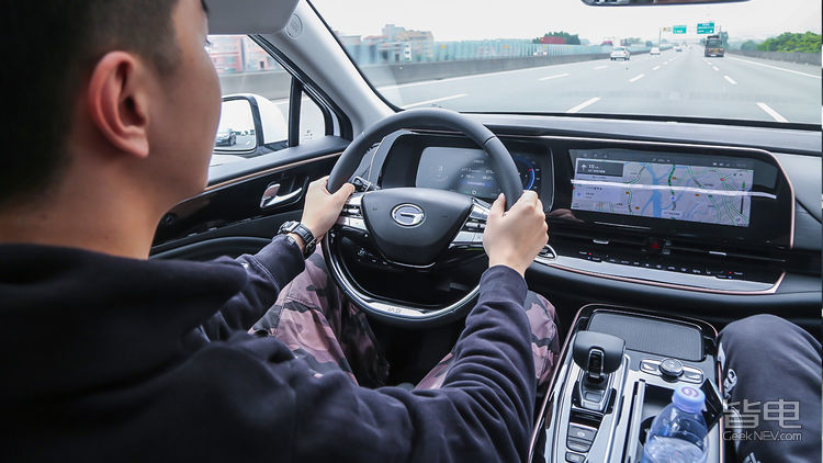 纯电的车涉水能力怎么样,新能源车涉水短路会怎样