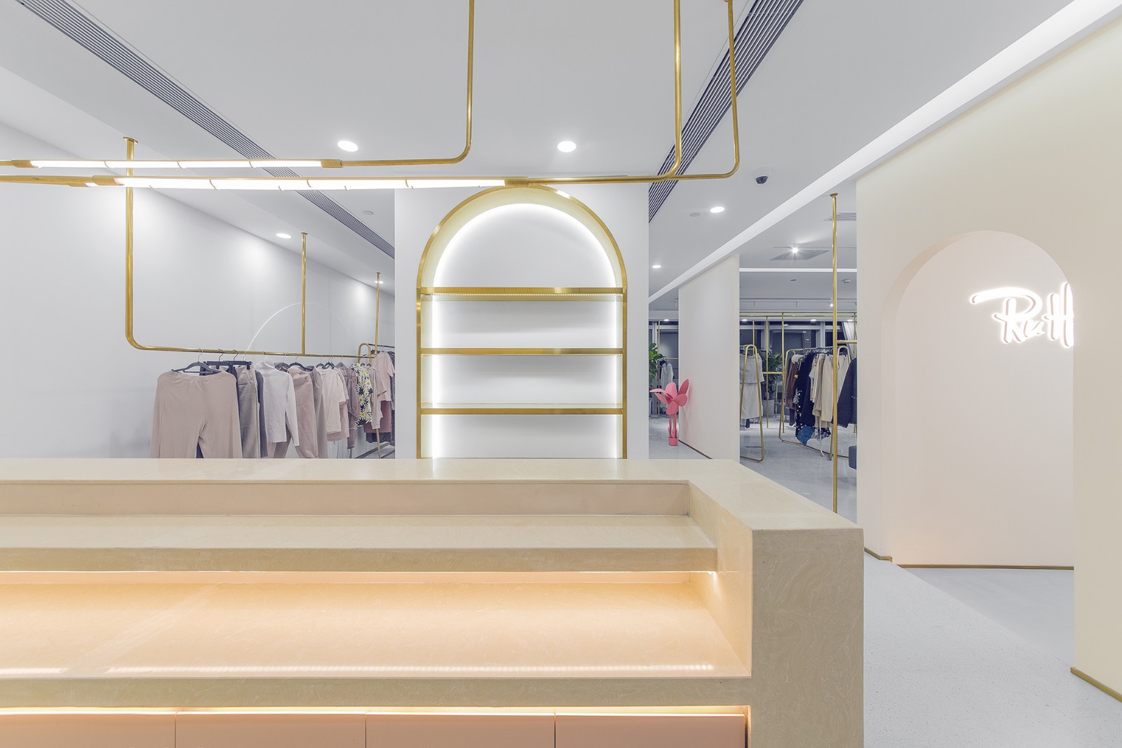 打造新型电商产业平台基地,专业打造网红电商