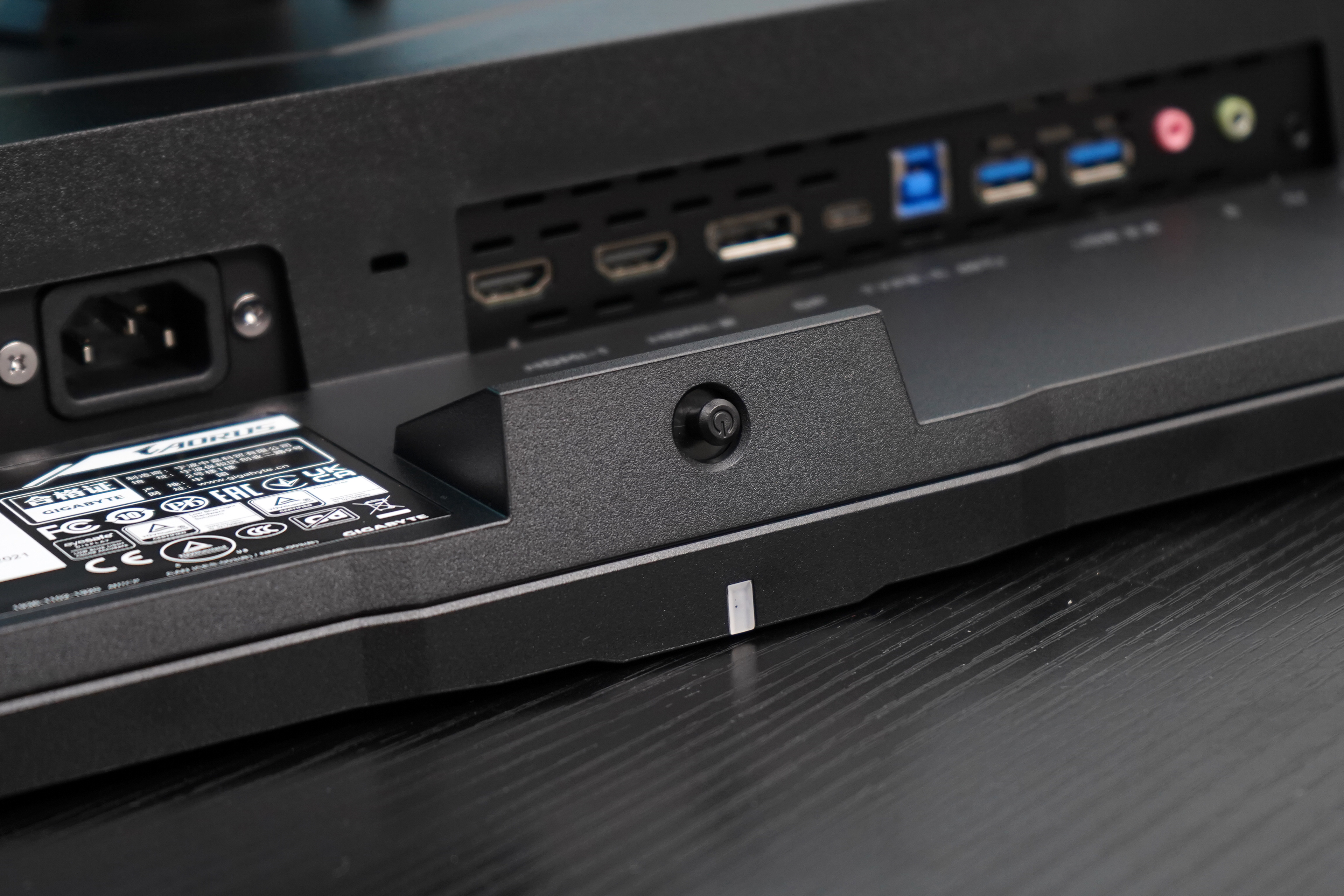 技嘉显示器aorus32英寸,技嘉aoruscv27f显示器