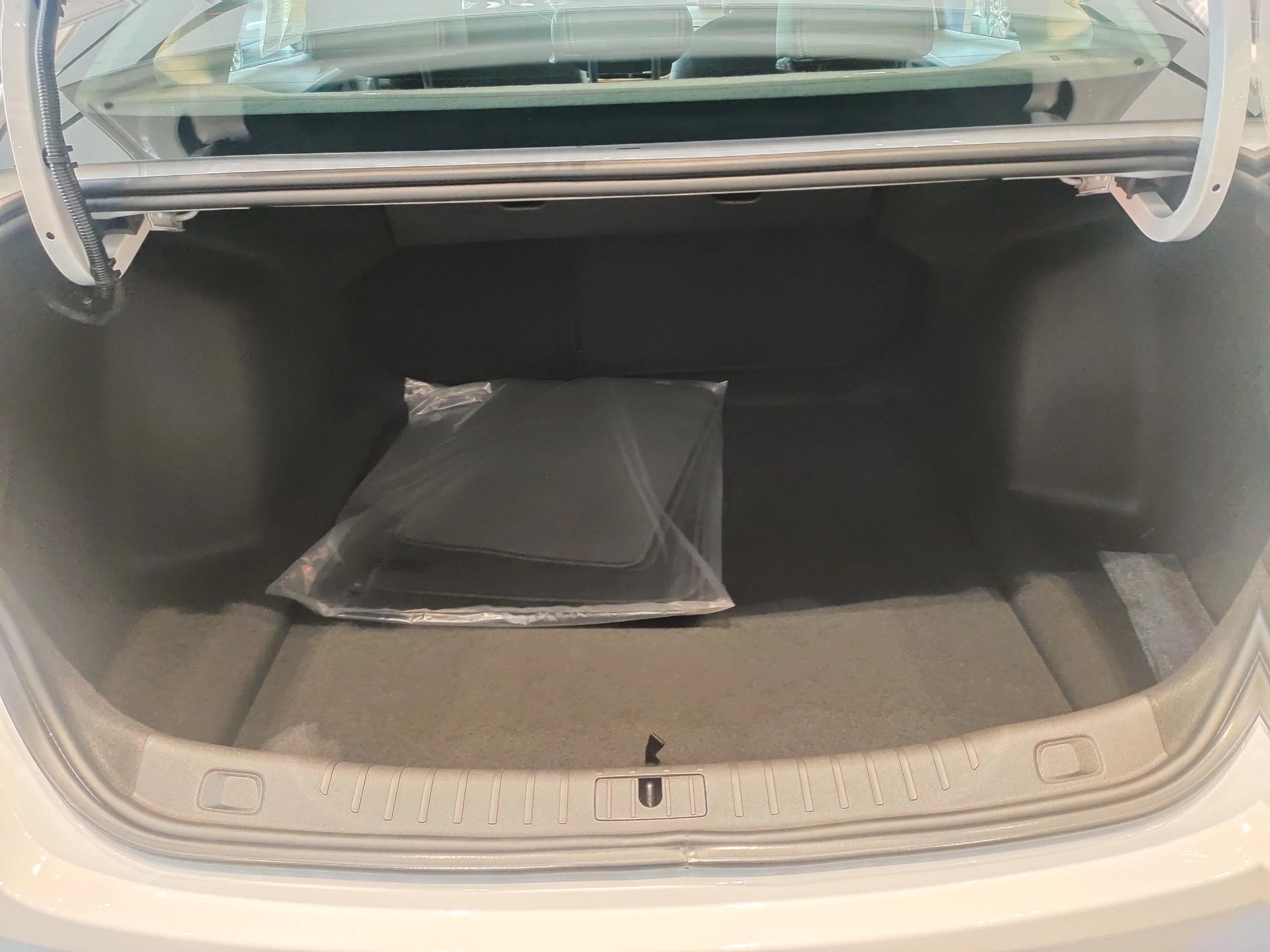 威朗pro白色提车,白色威朗1.5t