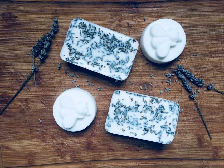 废弃的香皂怎么做香皂,自制适合夏天洗澡的香皂