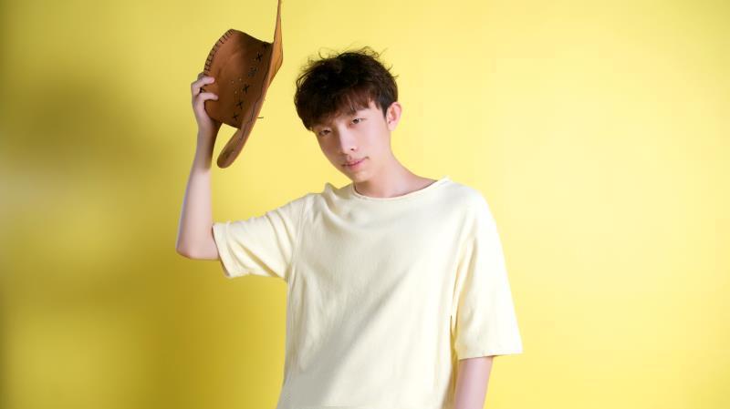 蓝战非为什么不和仓鼠玩了,蓝战非斗鱼最新消息