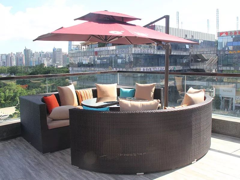 户外遮阳伞使用技巧图片,户外遮阳伞选择方式