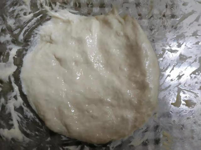 柔软劲道，凉了都不会发硬的馅饼，做法超级简单