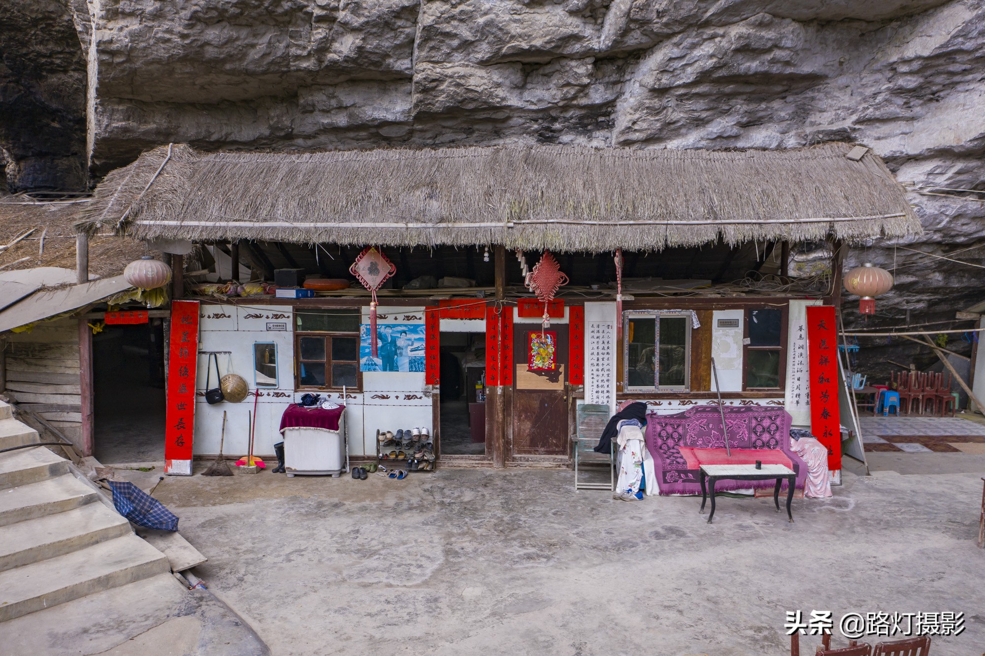 贵州一户人家隐居山洞已经300多年,贵州一山洞隐居16年的60岁老人