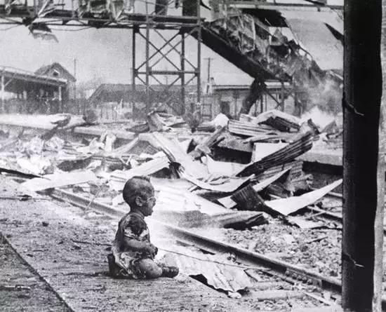 摄影史上许多经典的照片,世界上最具影响力的19张摄影照片