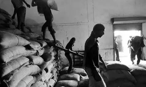 80年代场景农村交公粮,回忆从前农村交公粮