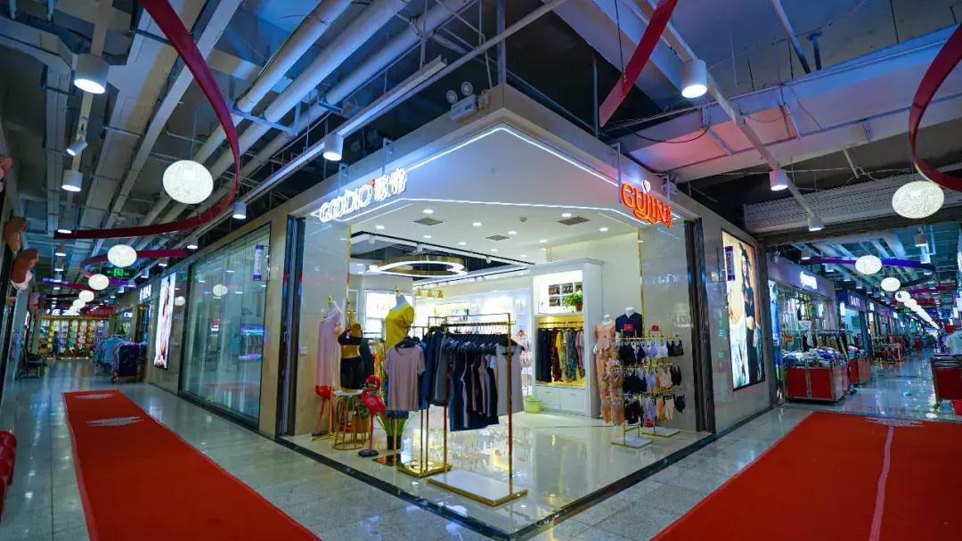 郑州火车站商圈30年，那些大名鼎鼎的品牌去哪里了？