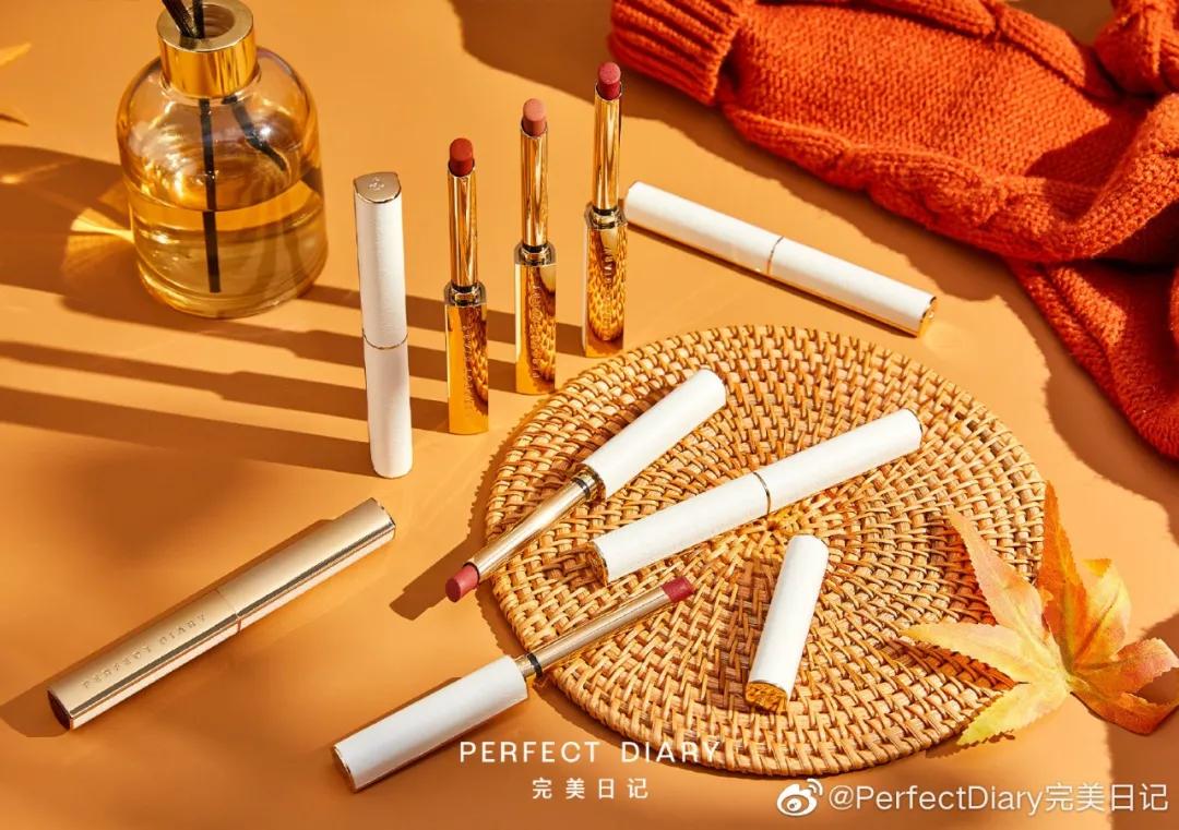 你只看到了话梅和调色师的光鲜，没看到县城美妆店的惨淡