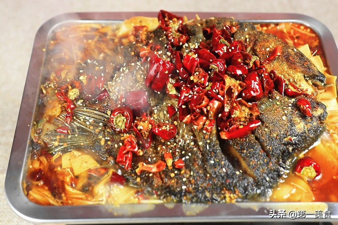 烤箱烤鱼怎么做才能烤得外酥里嫩,大厨免费教你免费制作美味烤鱼