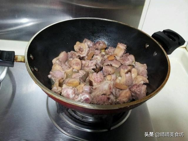 盐水鸭肉质鲜嫩非常入味好吃到爆,什么啤酒鸭肉好吃又简单