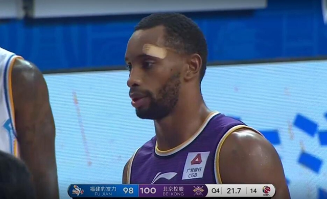 cba奇葩名场面,cba奇葩事件四人打五人比赛