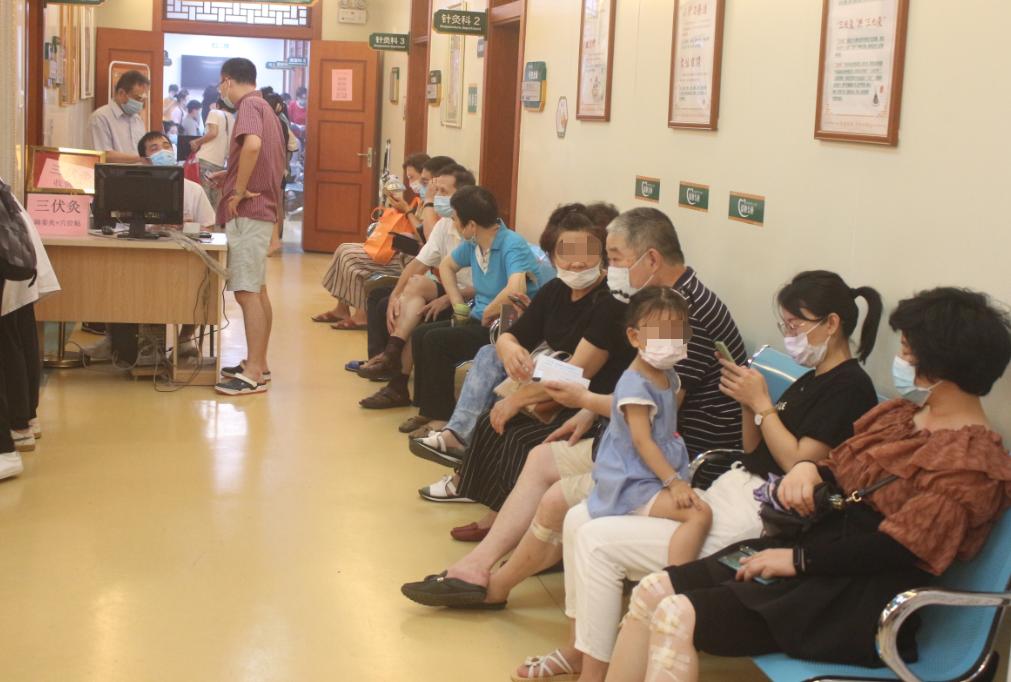 初伏锻炼养生,十五个专科齐上阵辨证施灸是关键