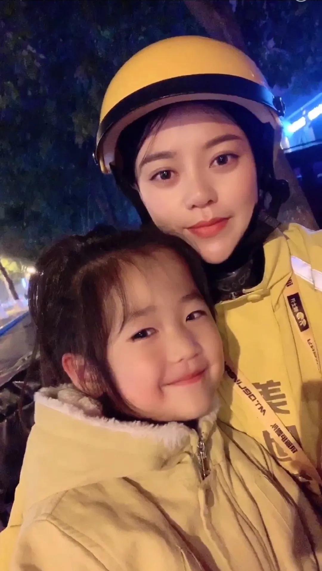 听年轻人的：两代人的烟火中国