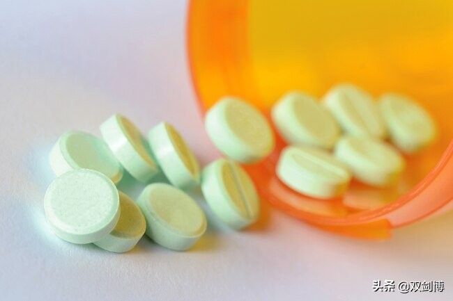 经常胀气肚子痛做肠镜还是胃镜,经常肚子痛检查胃镜还是肠镜