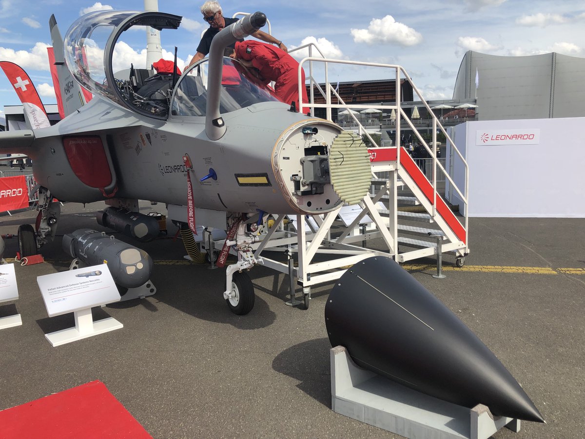 教10教练机舰载机,教练10战斗机性能