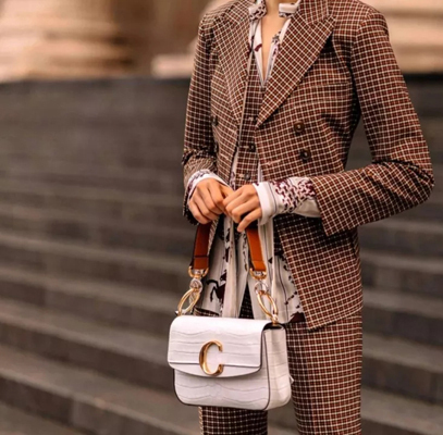 香奈儿今年最新款包包排行榜,香奈儿古驰包包推荐