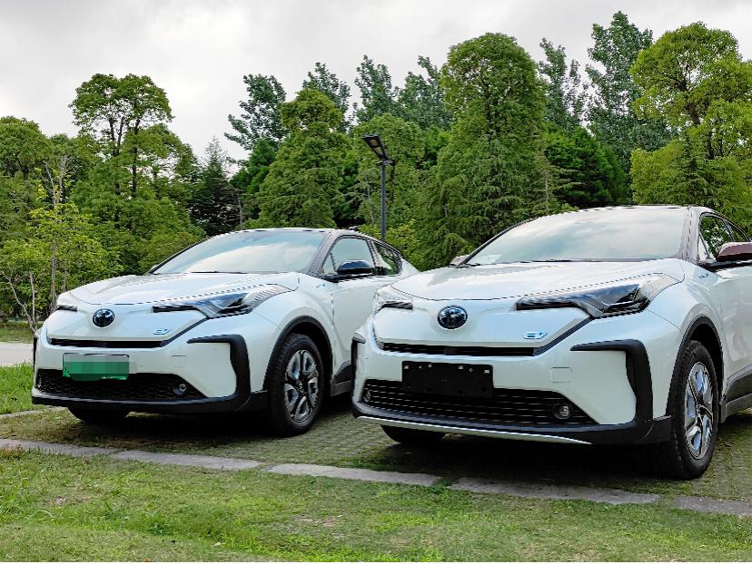 晓敏试驾丰田,晓敏试车