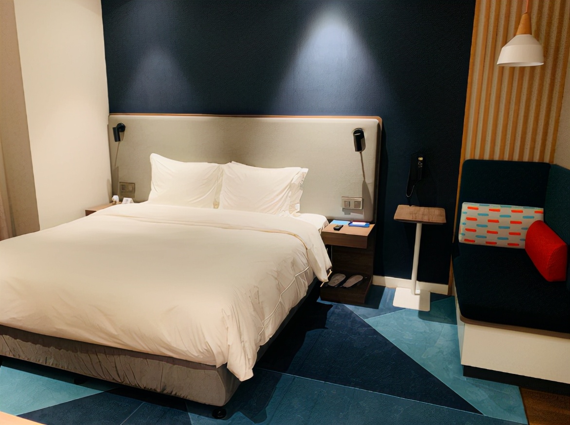 情侣套房的床为什么是圆的,情侣房为什么是圆床