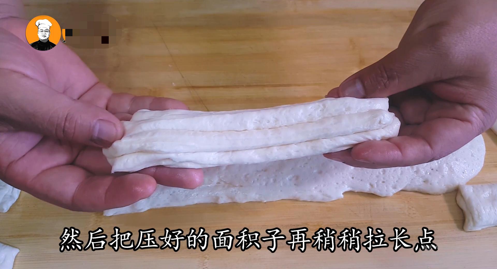 油条怎么做酥脆松软完整教程摆摊,摆摊油条的做法和配方全过程