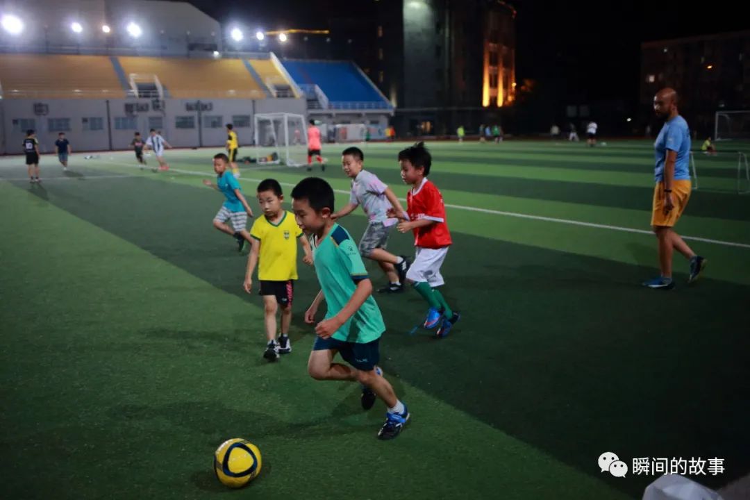 晚上的少年足球训练班（五）