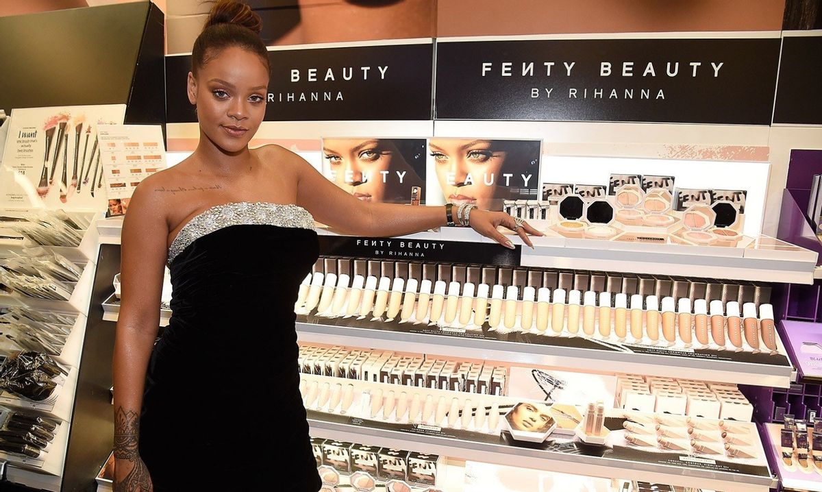 蕾哈娜靠唱歌一年能挣多少钱,山东天后蕾哈娜走马现场版