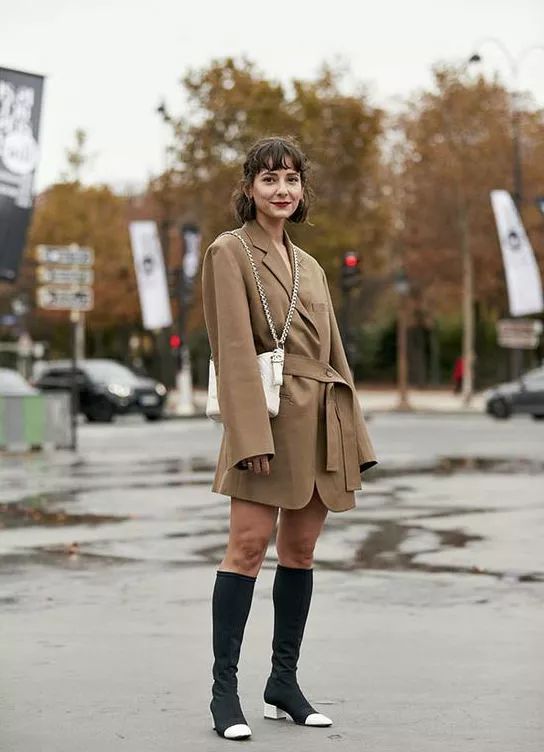 穿上长筒靴，拥有逆天长腿的同时还可以跟秋裤saybyebye