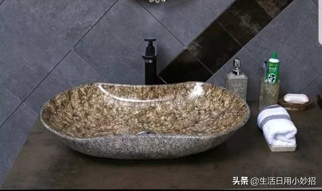 毛巾发黄怎么让它洁白如新,如何洗白毛巾洁白如新