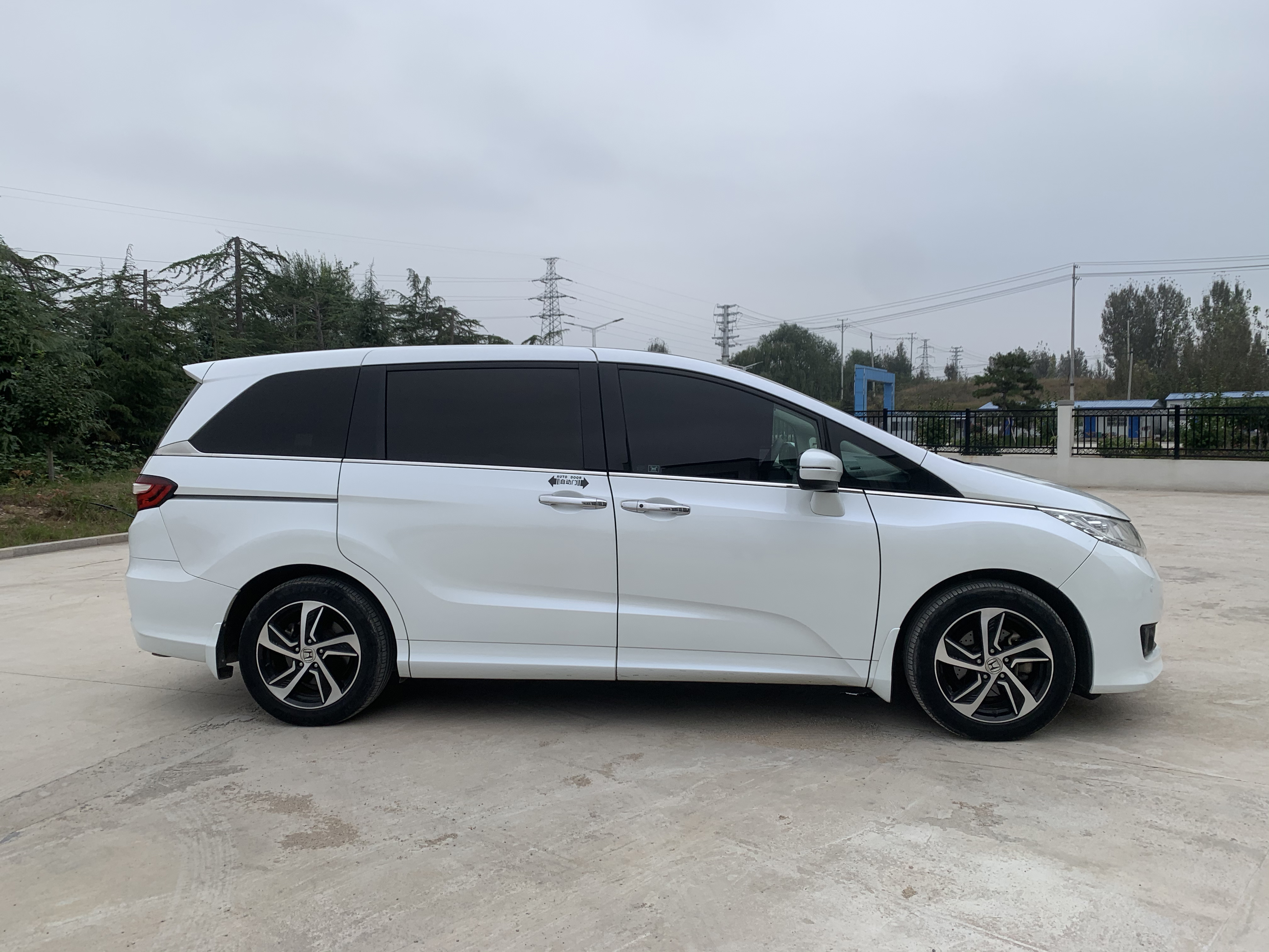 6年奥德赛可以卖多少钱,6年的本田奥德赛还能卖多少钱