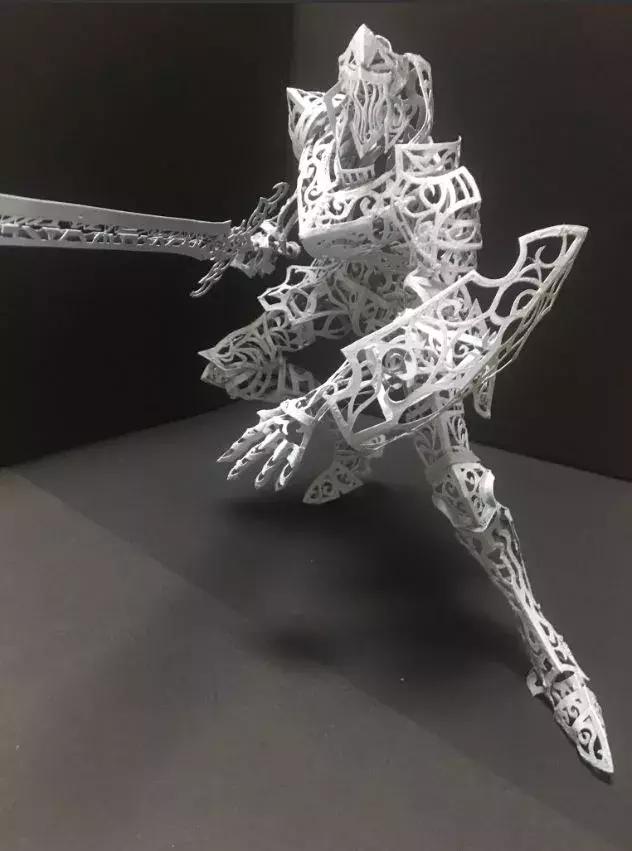 日本小哥自称“空箱职人”，靠着废纸盒办展览