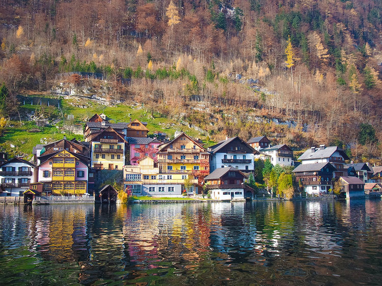 奥地利高山湖泊小镇哈尔施塔特,世界最美的湖区小镇