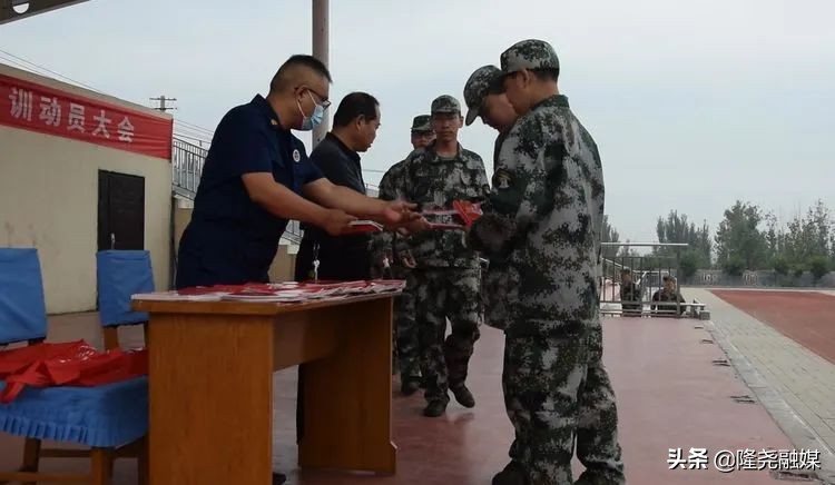 培训演练全面筑牢校园消防安全,消防安全进学校筑牢校园防火墙