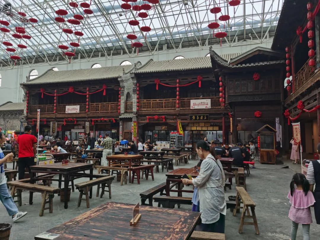 建业组织建业足球小镇一日游,建业足球小镇附近玩的地方