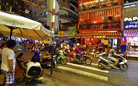 坐火车出境游去哪里好玩,出国坐火车必去的五个地方