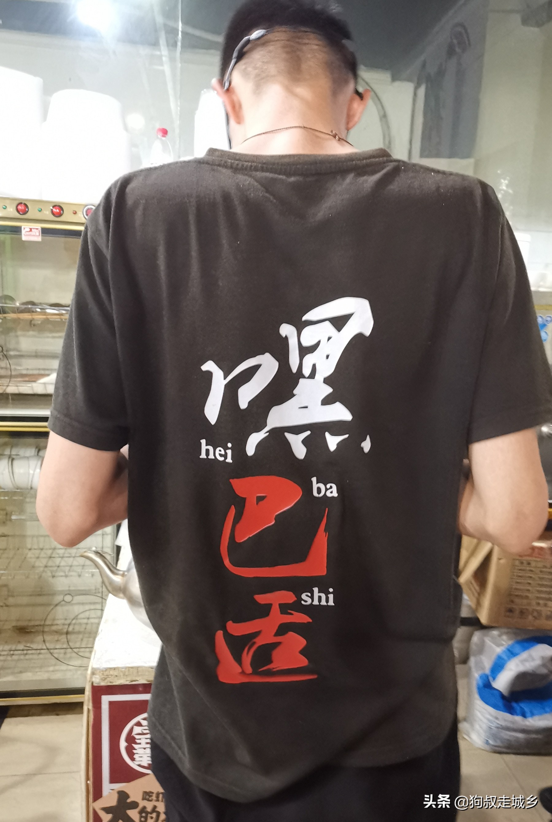 四川南充：这家网红霸王虾，让狗叔“丢人现眼”啊！