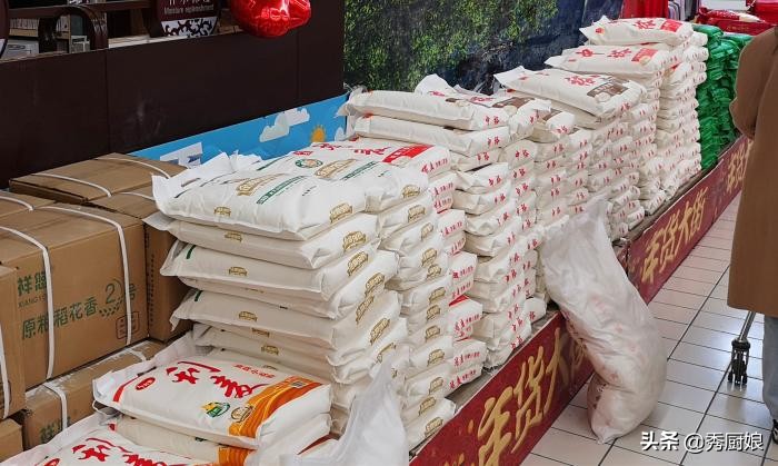 高筋面粉中筋低筋区别,高筋面粉与中筋低筋粉有什么区别