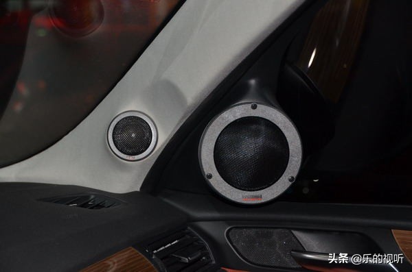 一套发烧级的音响要有哪些设备,真正的发烧级汽车音响功放