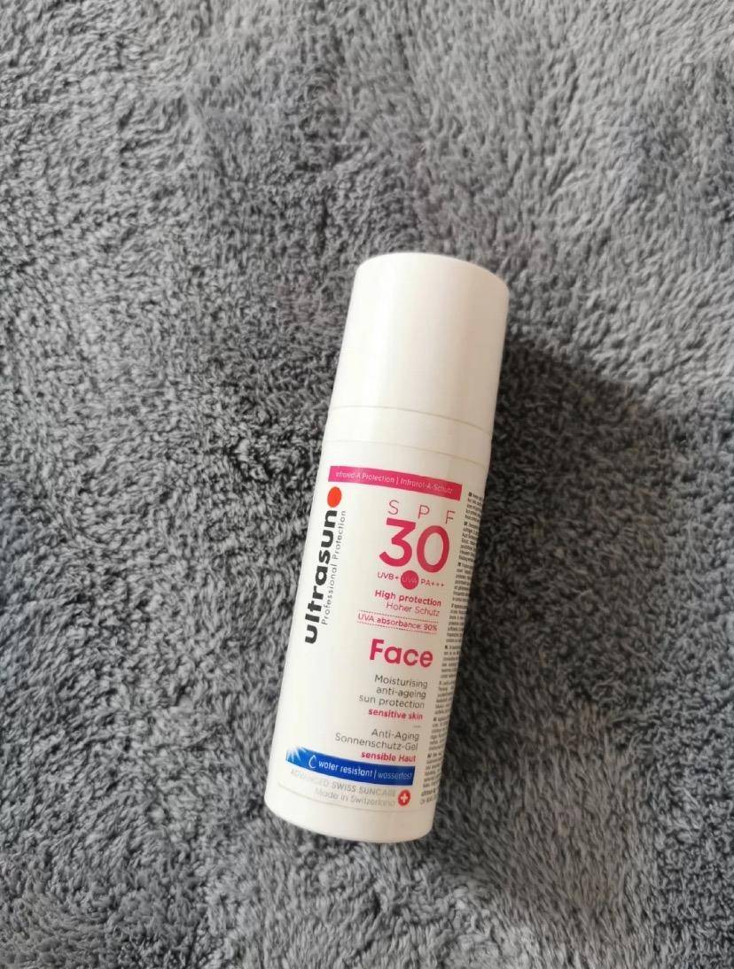 安耐晒适不适合敏感肌用,安耐晒金瓶防晒喷雾适合敏感肌嘛