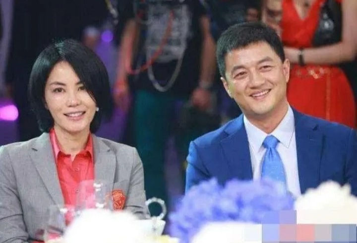 主持人李亚鹏情商 (李亚鹏现在的感情状况)