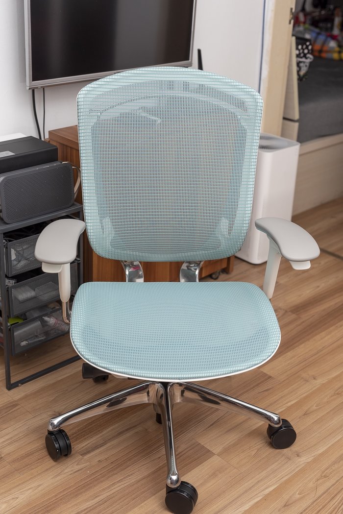 这把“无间道”椅凭什么敢卖到过万冈村Contessa2代