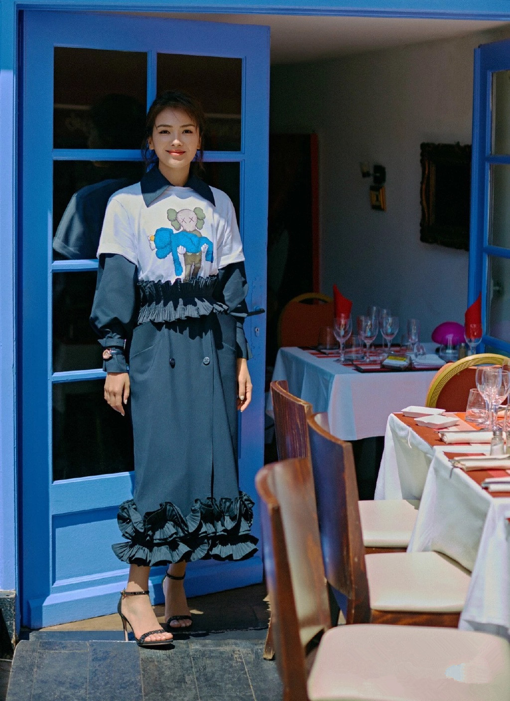 41岁刘涛穿红色衣服,44岁刘敏涛红黑礼服