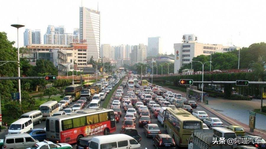 买车选自动挡好还是手动挡,买车选自动还是手动比较好