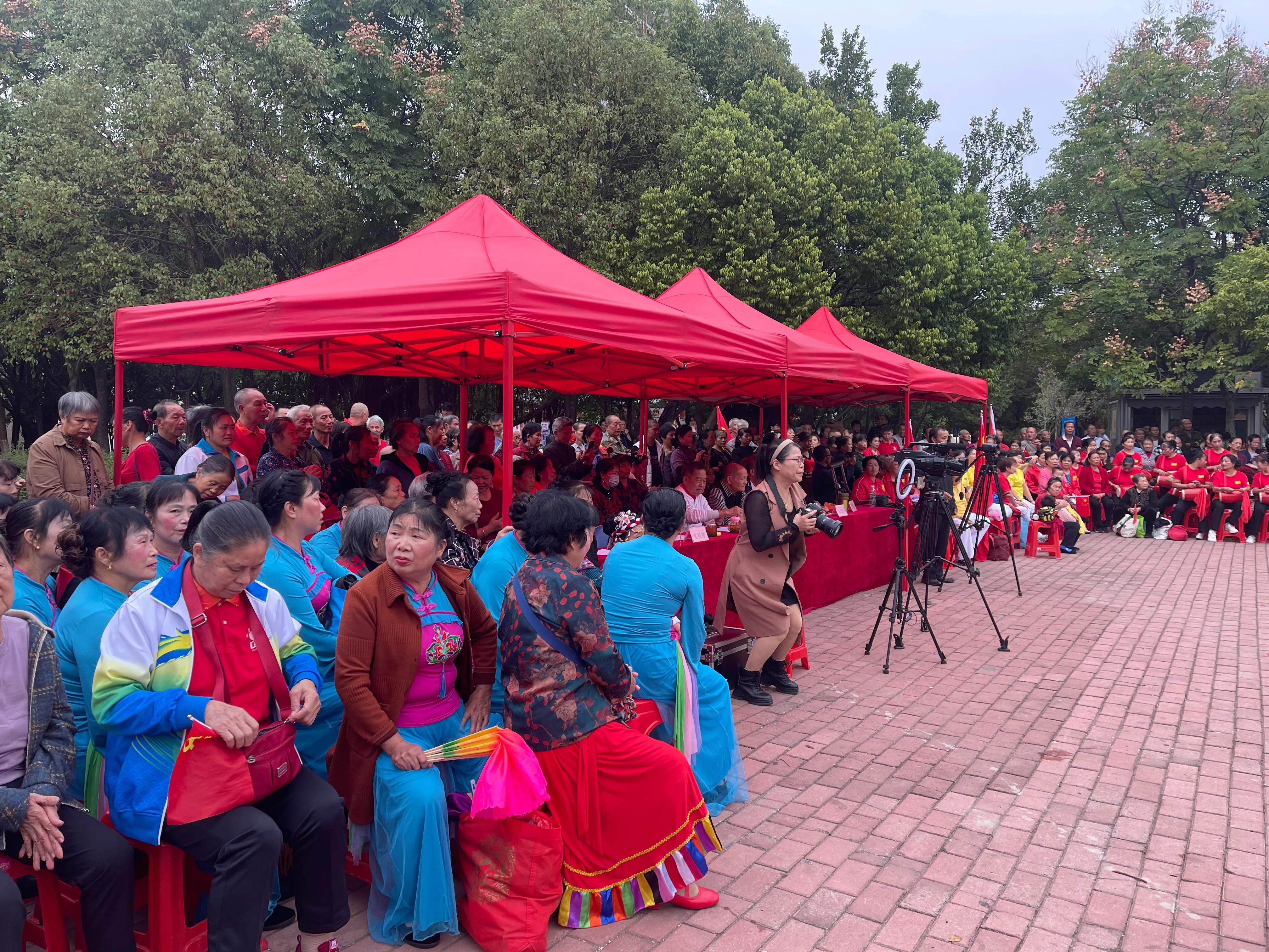 九九重阳节浓浓敬老情朗读,九九重阳节，浓浓敬老情