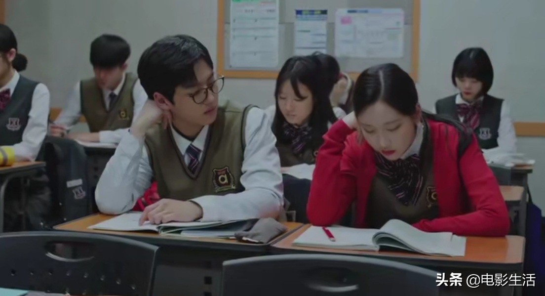 一口气刷完8.4分新韩剧，本来以为是搞笑剧，没想到被洒一波狗粮