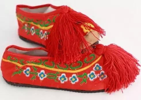 多年失传的绣花鞋,中国传统手工绣花鞋