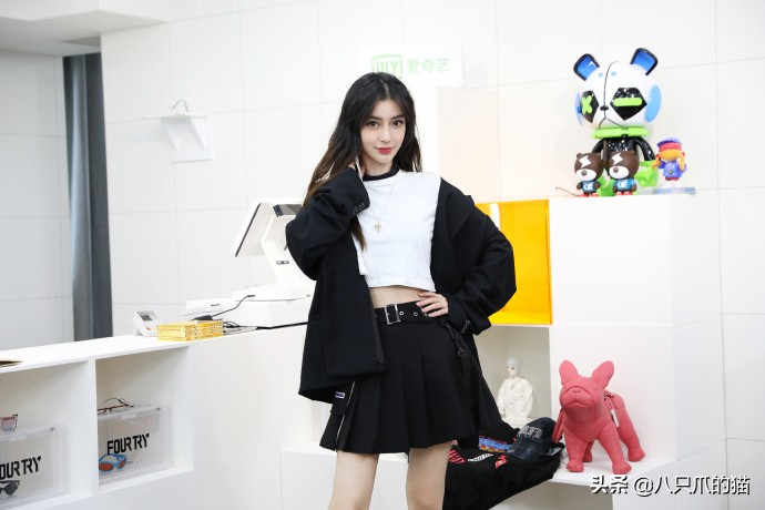 杨颖angelababy的穿搭毛衣,angelababy绿色裙慵懒感