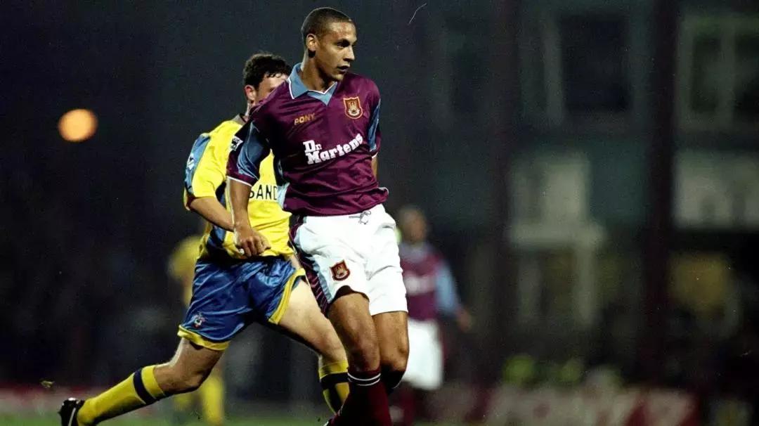 足球新赛季球衣宣传片,足球球衣广告