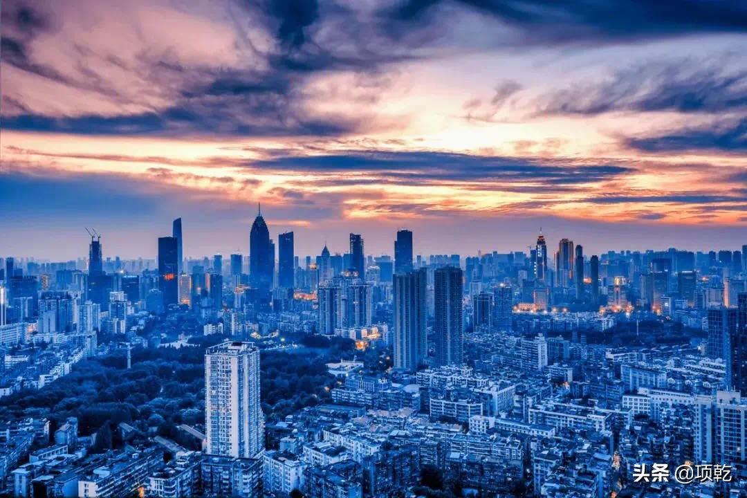 爱情长跑八年突然分手,爱情长跑10年却分手告终