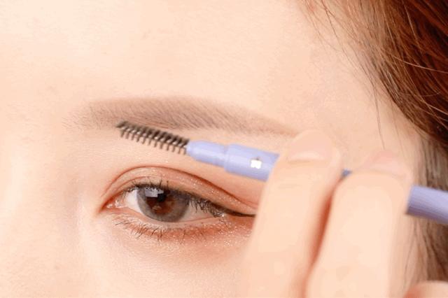 仿真眉和雾眉哪个自然好看,仿真眉和丝雾眉加线条眉哪个好